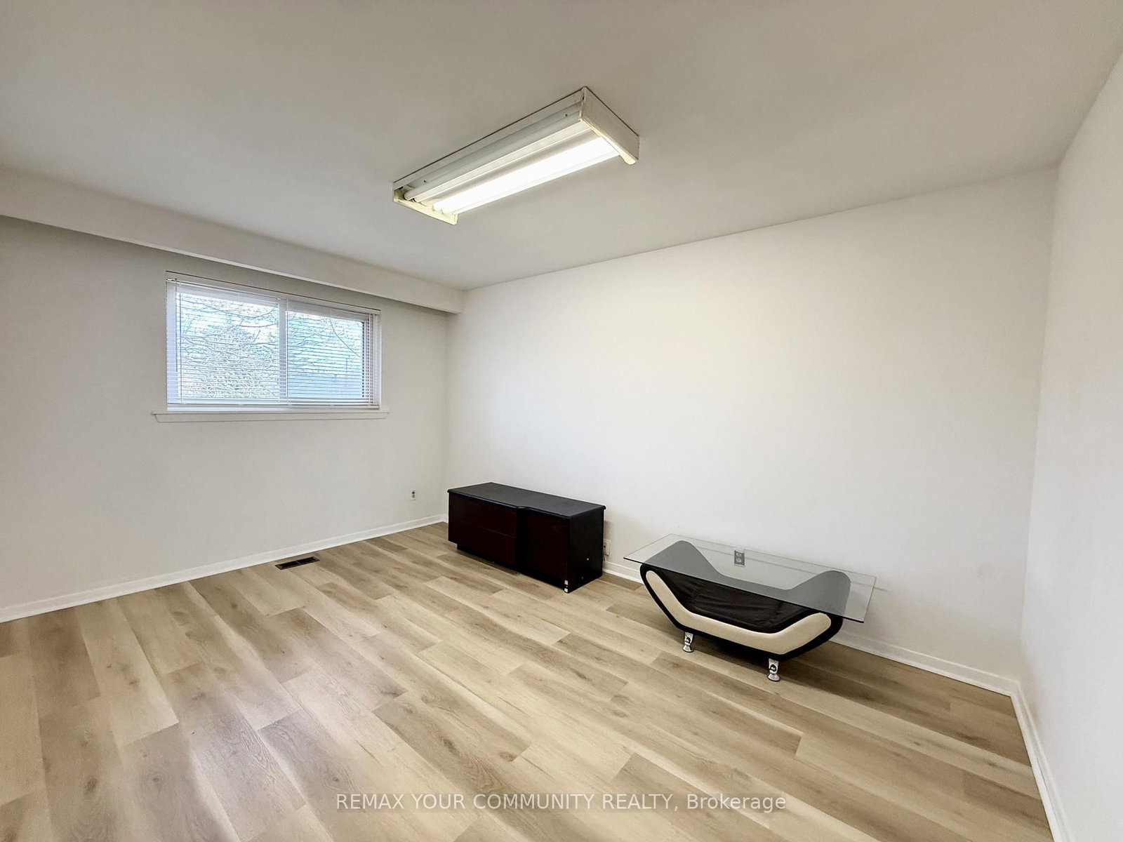 17 Regatta Crescent, Unit Upper - Photo 11