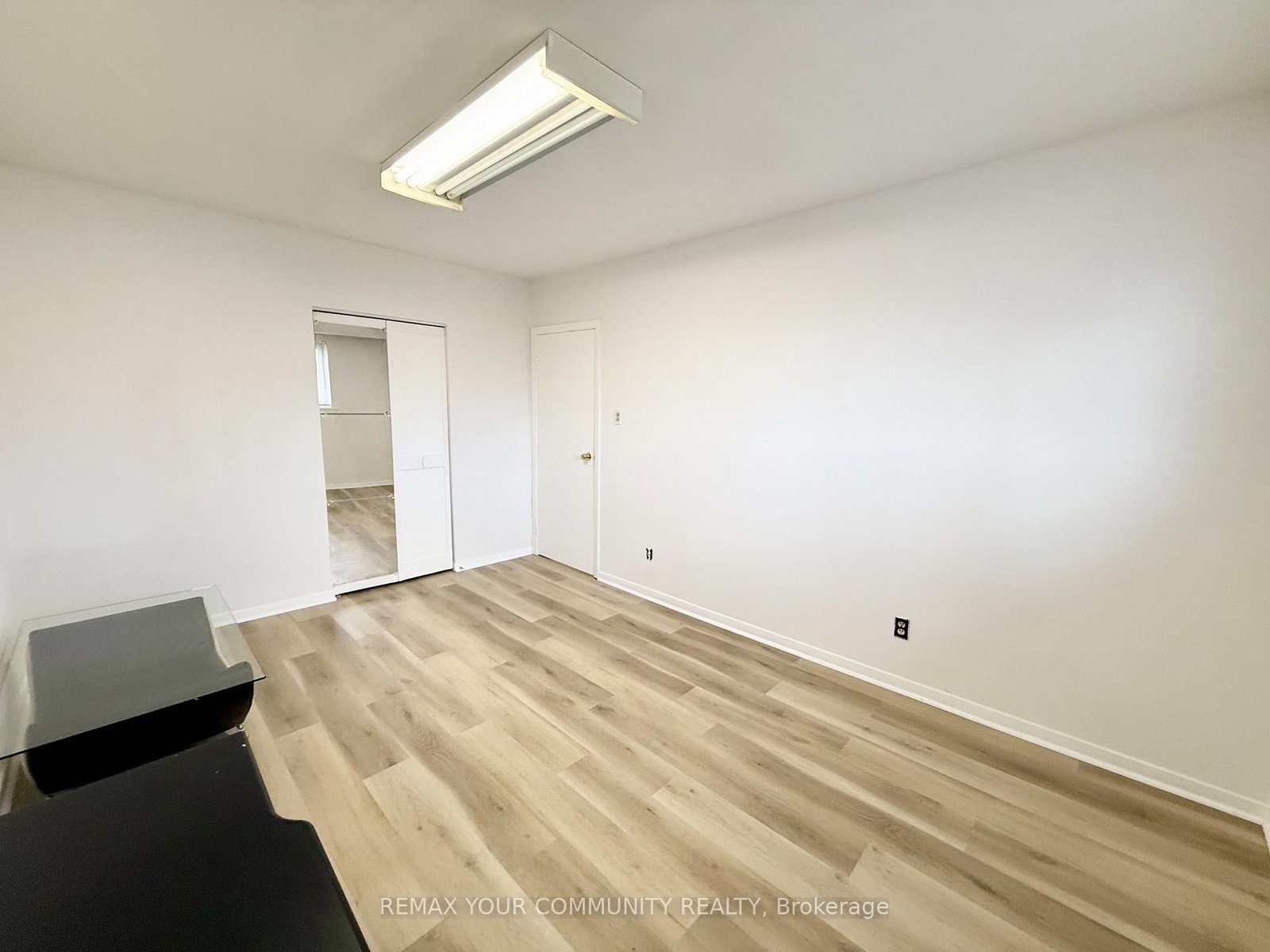 17 Regatta Crescent, Unit Upper - Photo 12