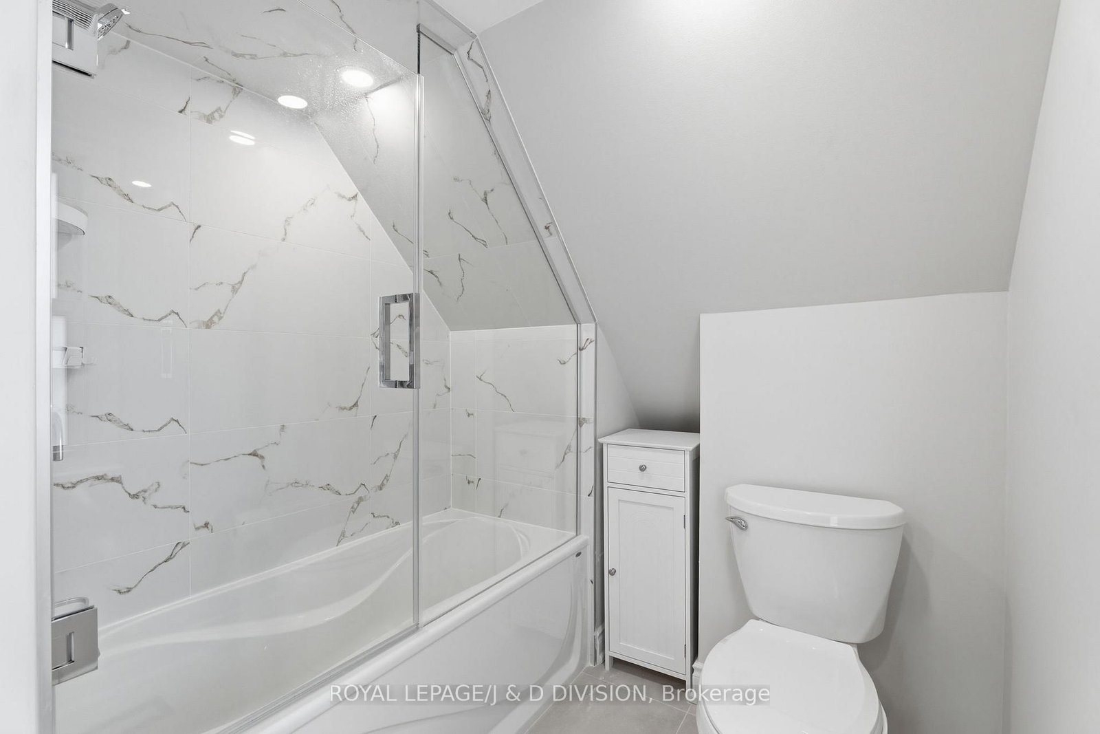 118 Bogert Avenue, Unit Upper - Photo 14