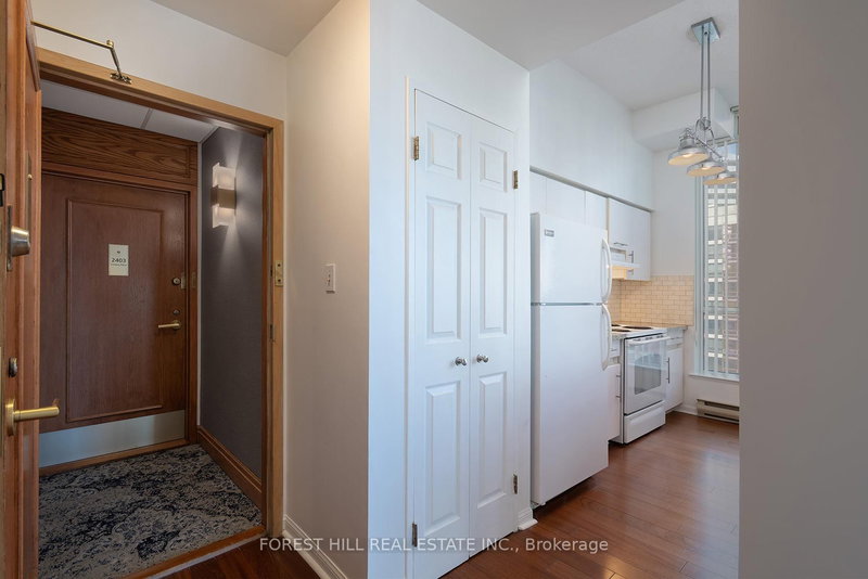 2405 - 24 Wellesley St W, Toronto, M4Y 2X6 | Image 3