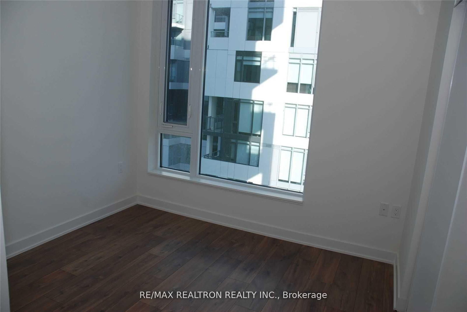 27 Bathurst Street, Unit 1602 - Photo 10