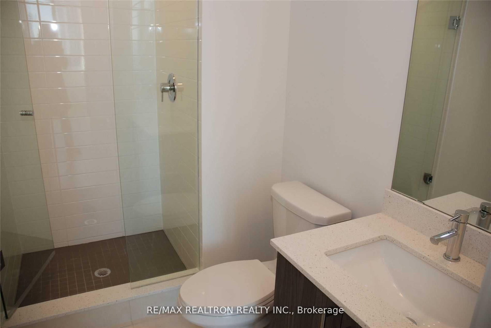 27 Bathurst Street, Unit 1602 - Photo 13