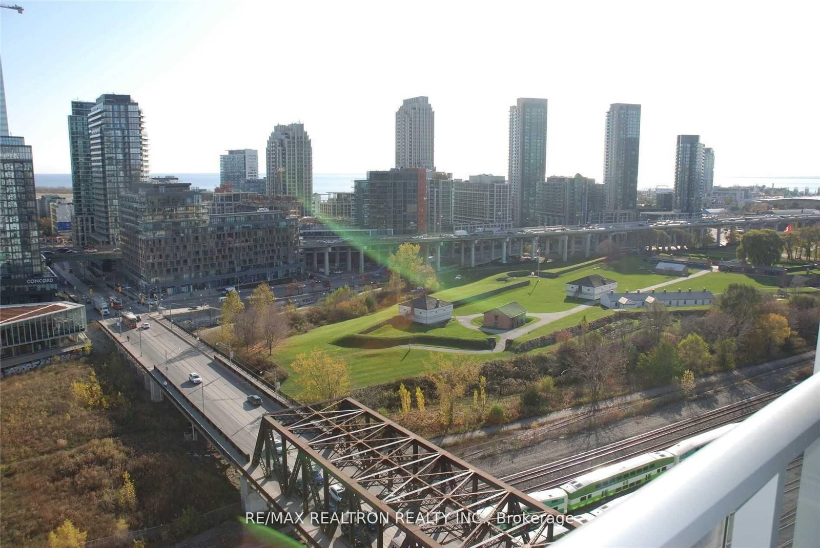 27 Bathurst Street, Unit 1602 - Photo 15