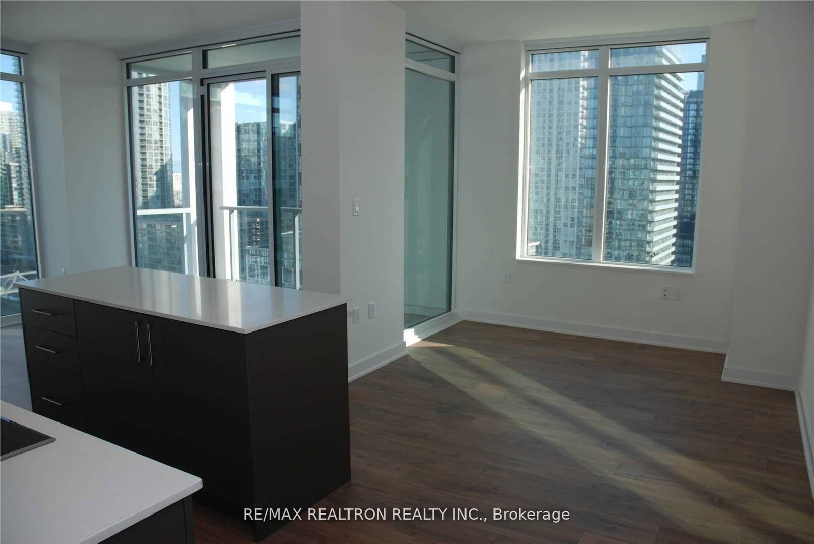 27 Bathurst Street, Unit 1602 - Photo 3