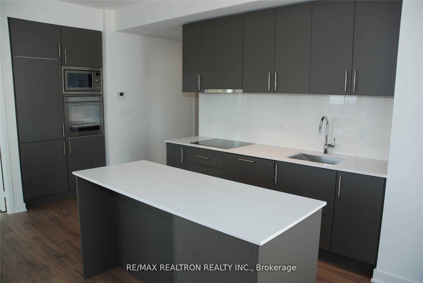 27 Bathurst Street, Unit 1602 - Photo 8