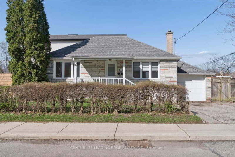 490 Arlington Ave, Toronto, M6C 3A2 | Image 2