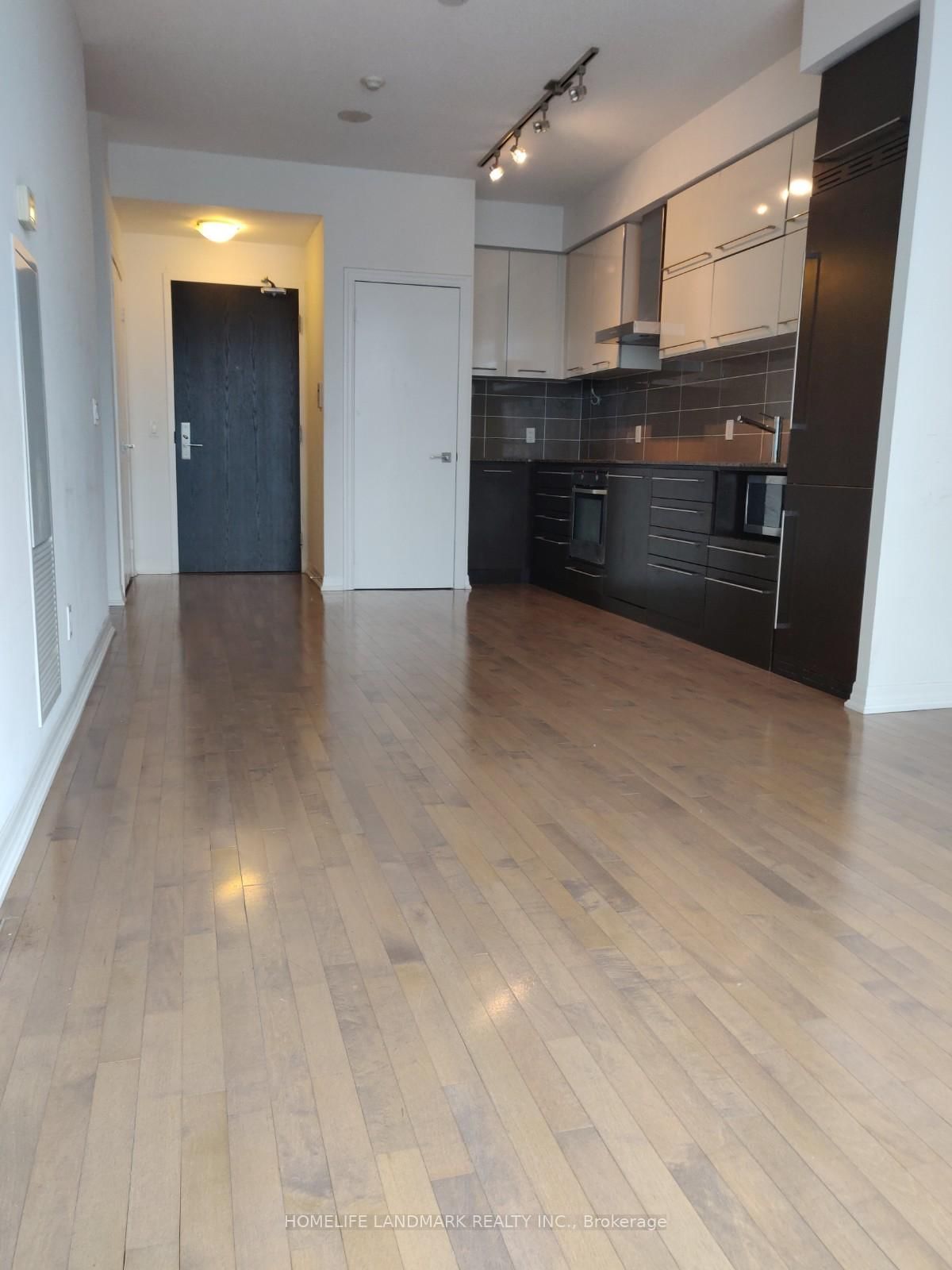 770 Bay Street, Unit Ph305 - Photo 4