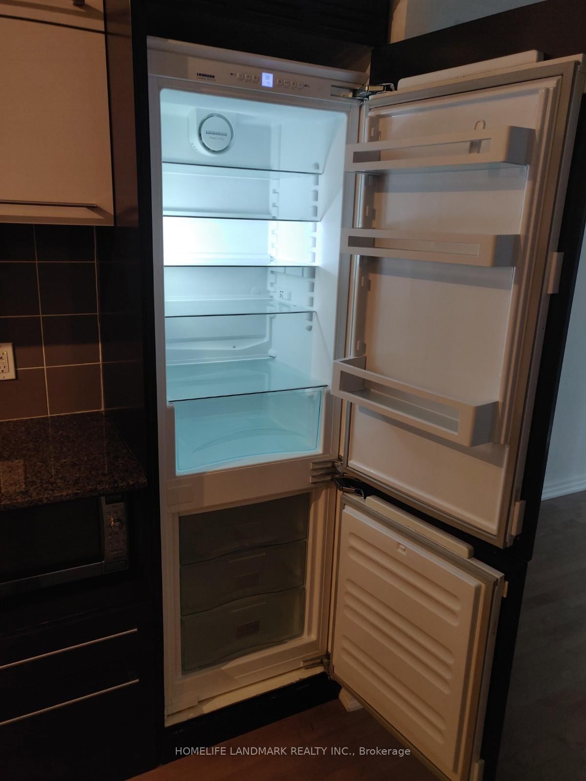 770 Bay Street, Unit Ph305 - Photo 7