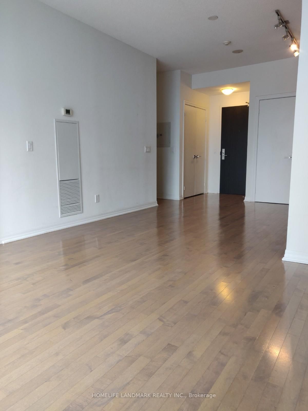 770 Bay Street, Unit Ph305 - Photo 9