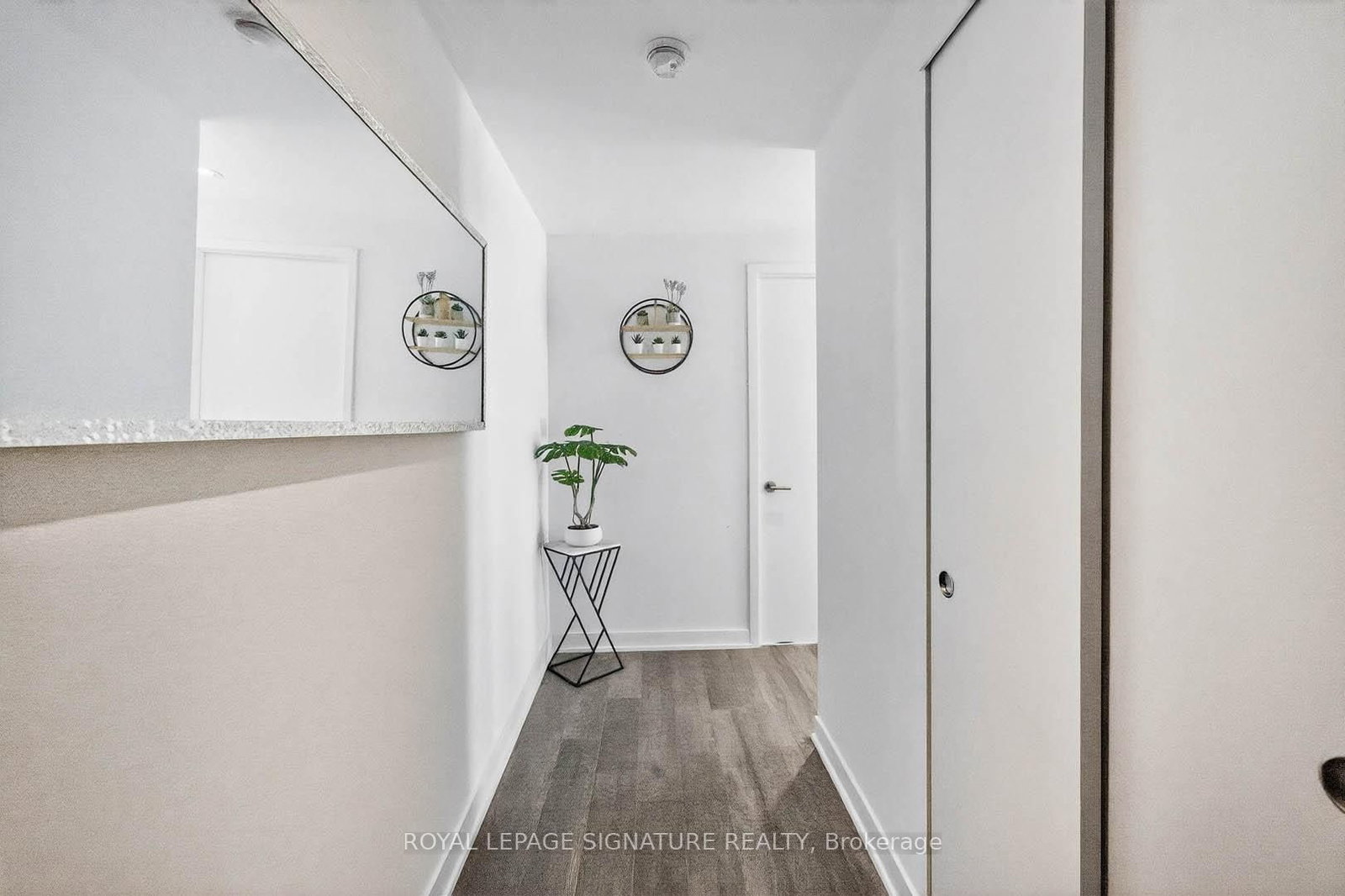 185 Roehampton Avenue, Unit 1110 - Photo 11