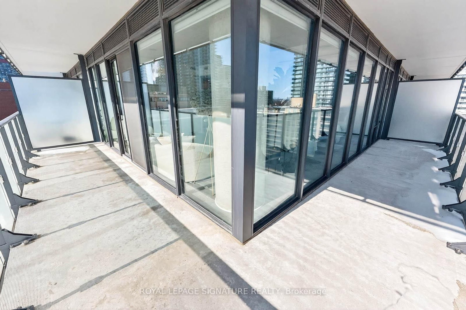 185 Roehampton Avenue, Unit 1110 - Photo 17