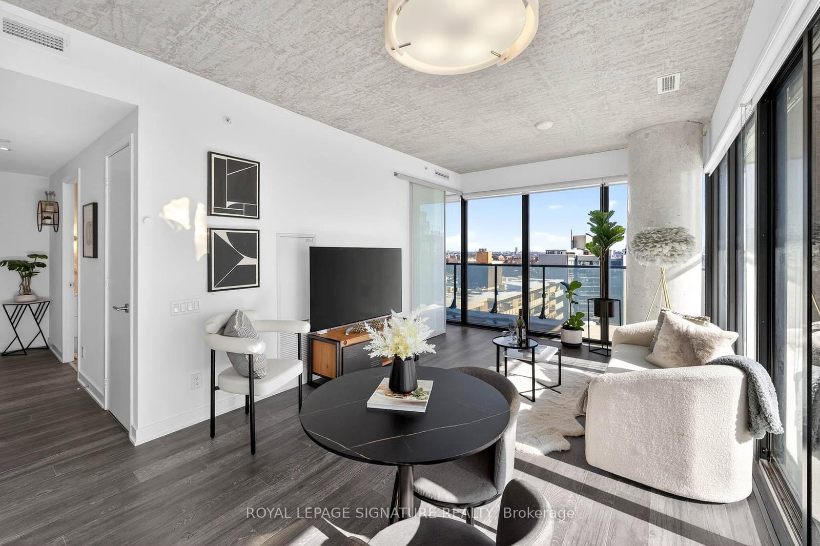 185 Roehampton Avenue, Unit 1110 - Photo 2