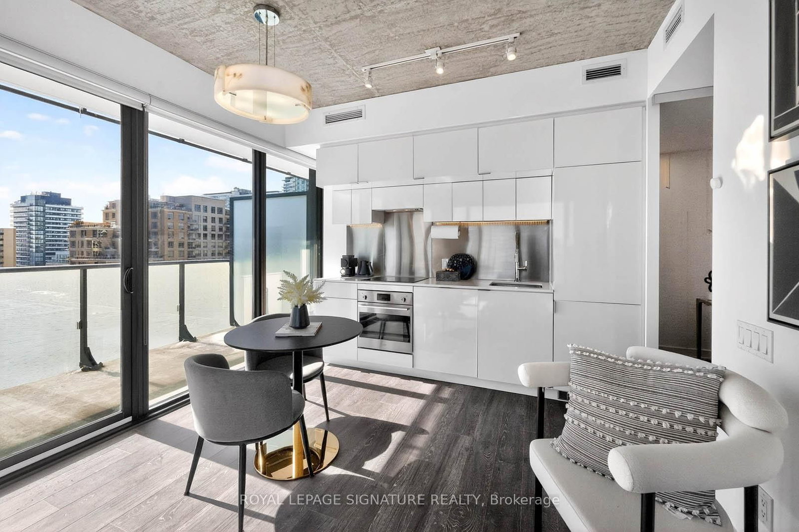 185 Roehampton Avenue, Unit 1110 - Photo 4