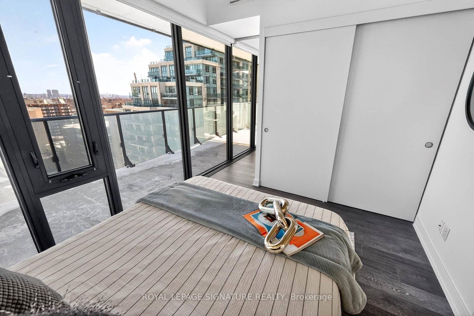 185 Roehampton Avenue, Unit 1110 - Photo 8