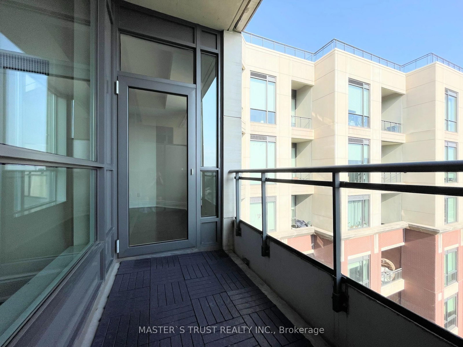 23 Glebe Road W, Unit 917 - Photo 18