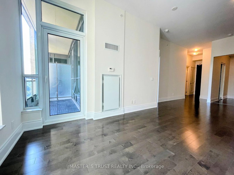 917 - 23 Glebe Rd W, Toronto, M5P 0A1 | Image 3