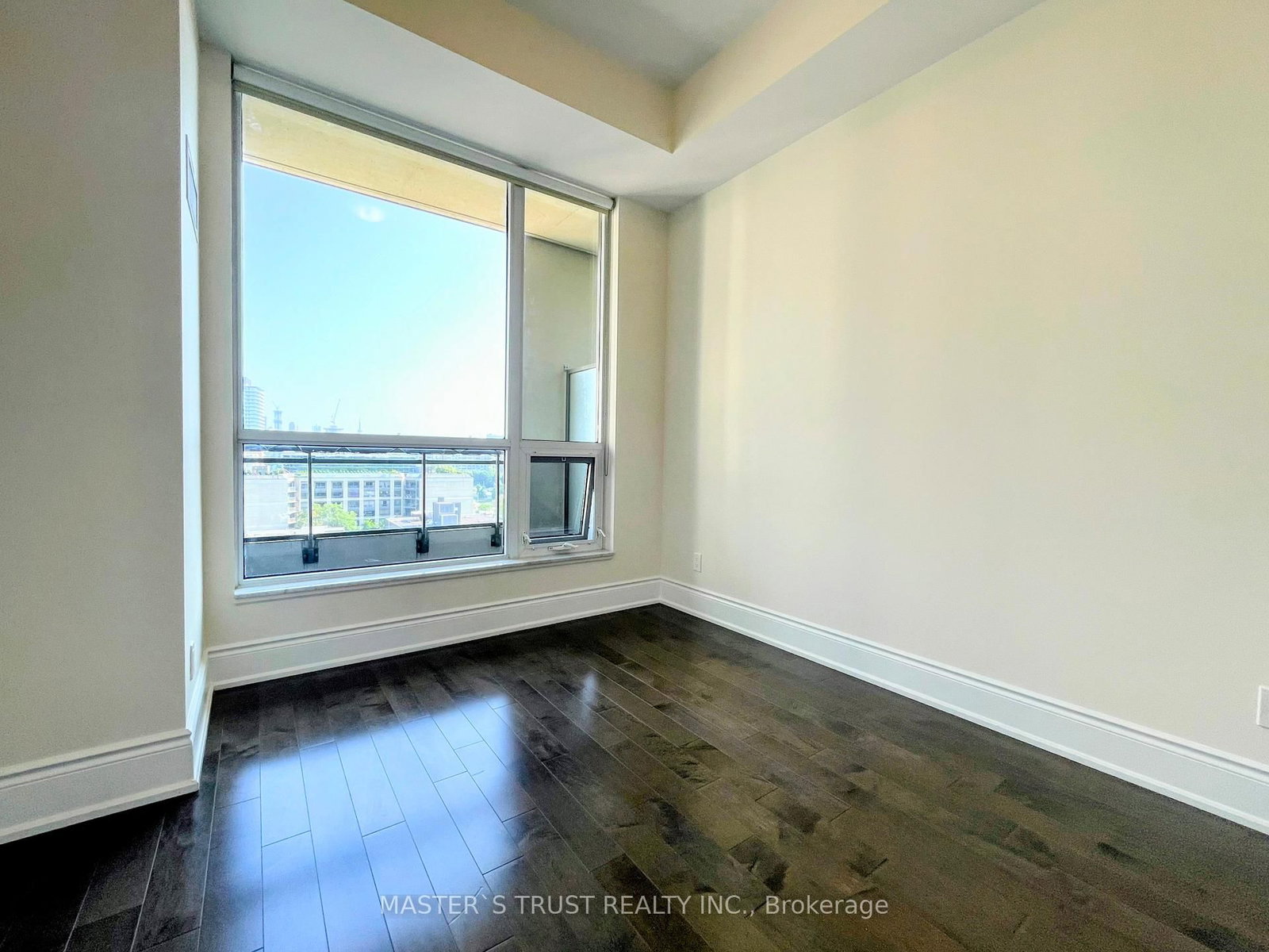 23 Glebe Road W, Unit 917 - Photo 7