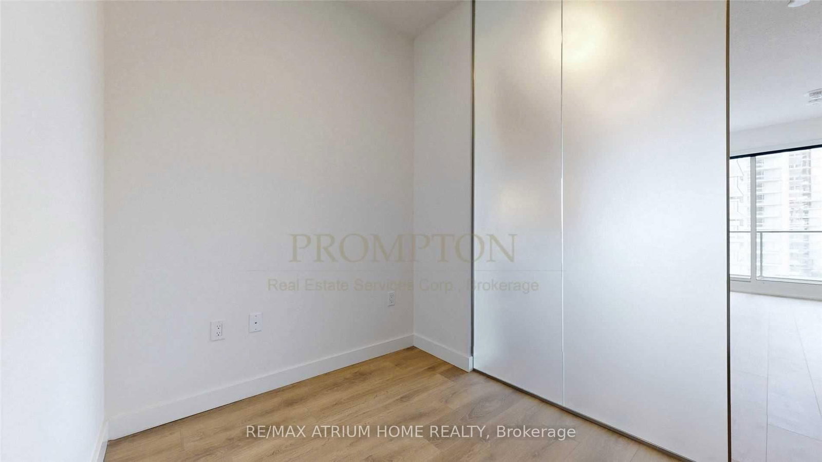 85 Mcmahon Drive, Unit 1808 - Photo 13