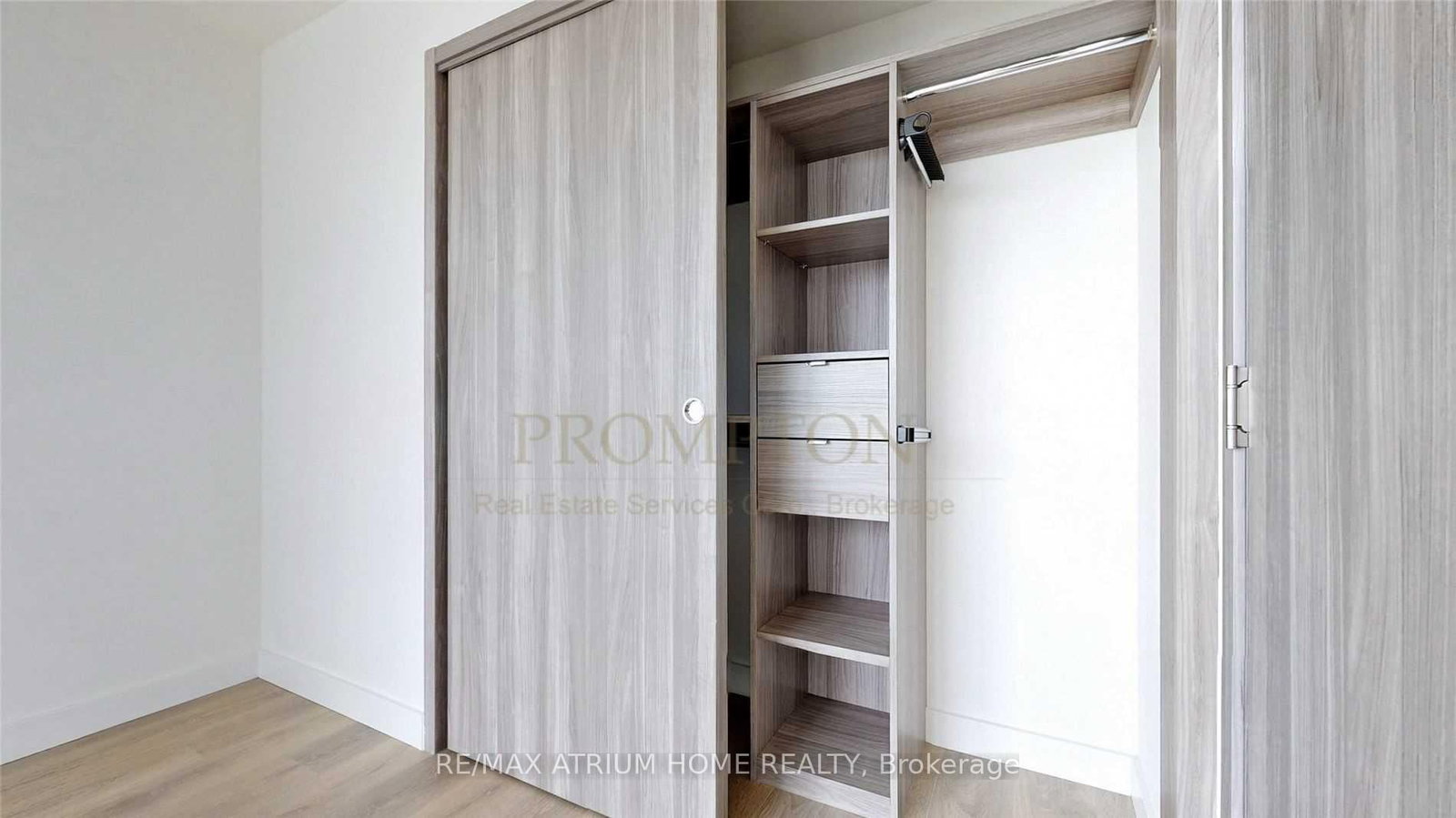 85 Mcmahon Drive, Unit 1808 - Photo 20