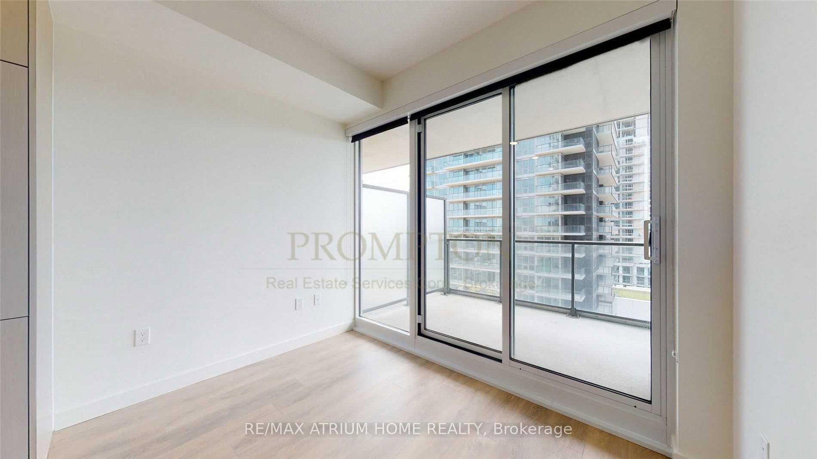 85 Mcmahon Drive, Unit 1808 - Photo 4