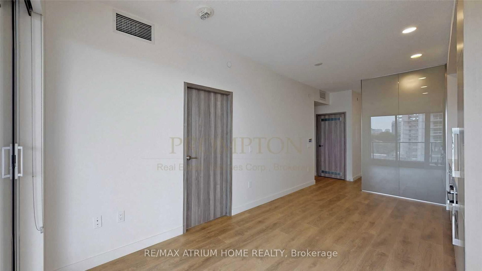 85 Mcmahon Drive, Unit 1808 - Photo 8