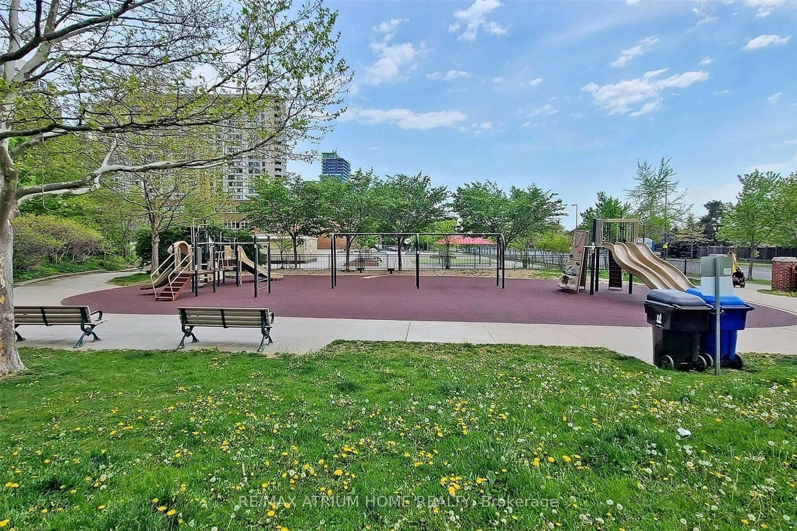 23 Lorraine Drive, Unit 816 - Photo 30