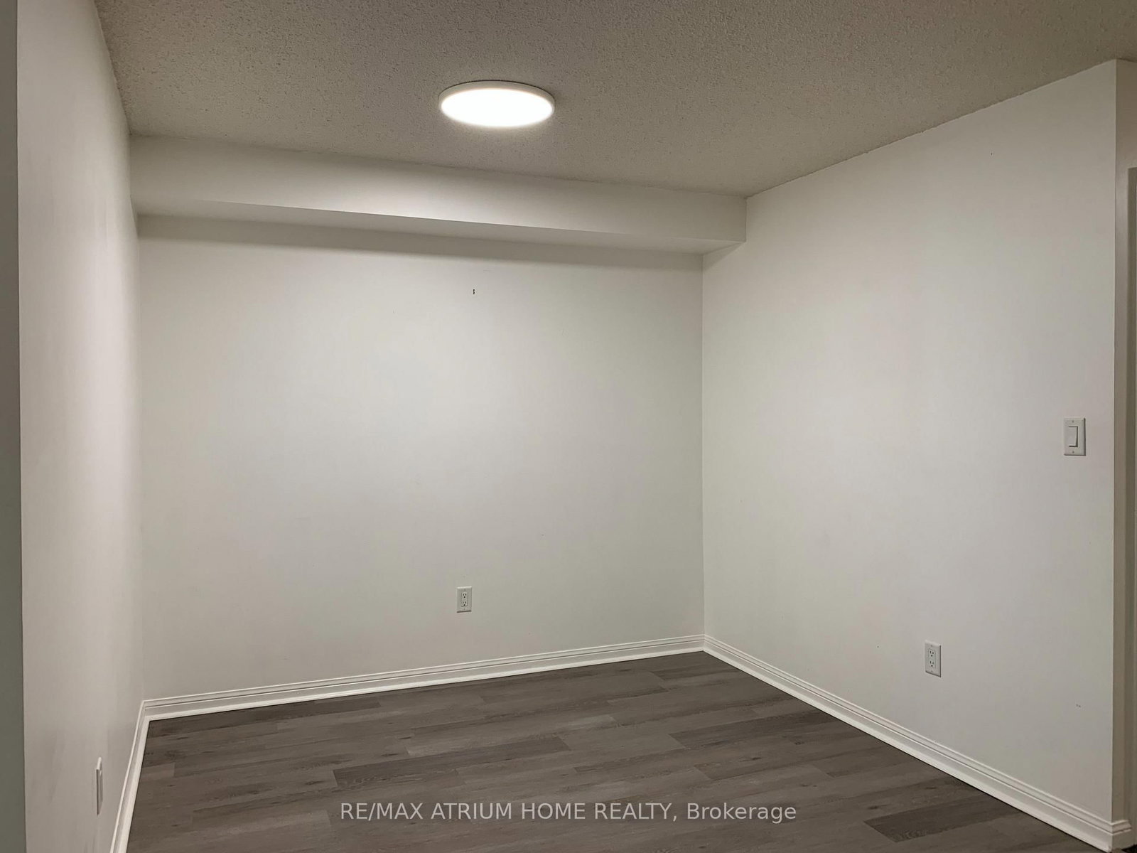 23 Lorraine Drive, Unit 816 - Photo 6