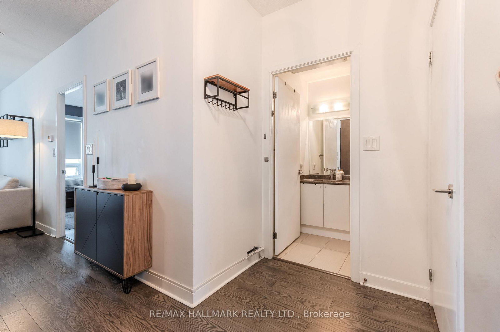 Condo for sale at 2211-18 Harbour Street, Toronto, Ontario, M6J 2Z6 - Waterfront Communities C1 - MLS: C13027698