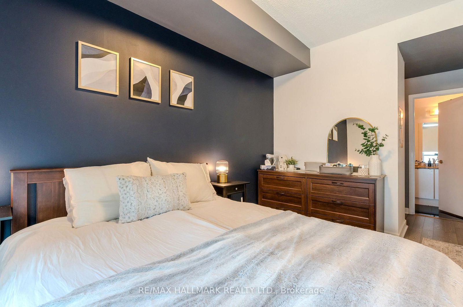 Condo for sale at 2211-18 Harbour Street, Toronto, Ontario, M6J 2Z6 - Waterfront Communities C1 - MLS: C13027698