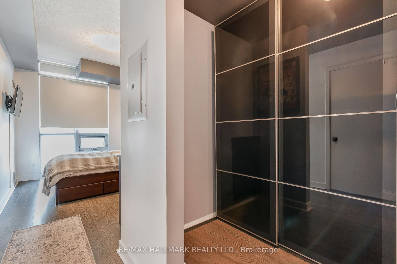 Condo for sale at 2211-18 Harbour Street, Toronto, Ontario, M6J 2Z6 - Waterfront Communities C1 - MLS: C13027698