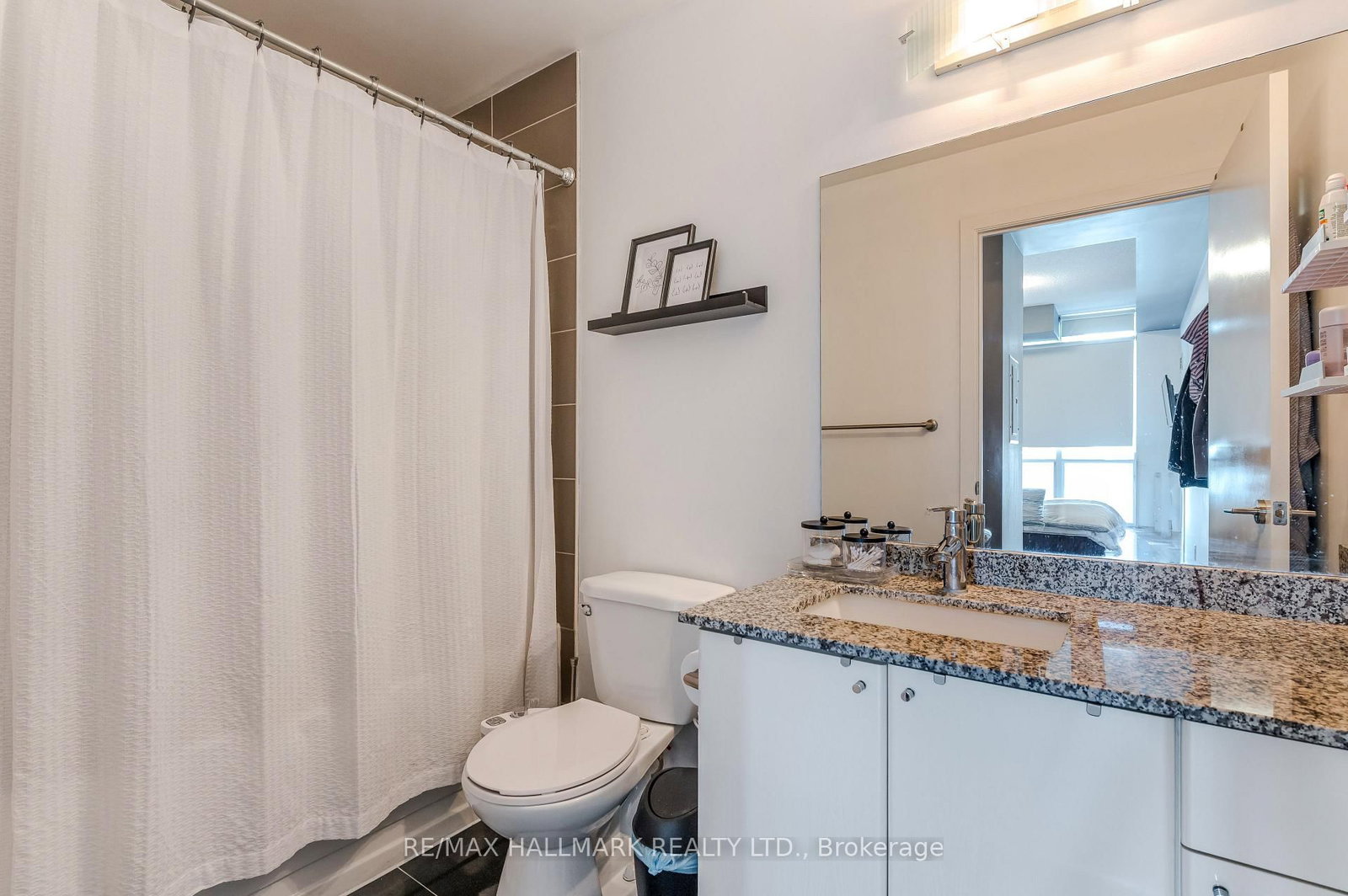 Condo for sale at 2211-18 Harbour Street, Toronto, Ontario, M6J 2Z6 - Waterfront Communities C1 - MLS: C13027698