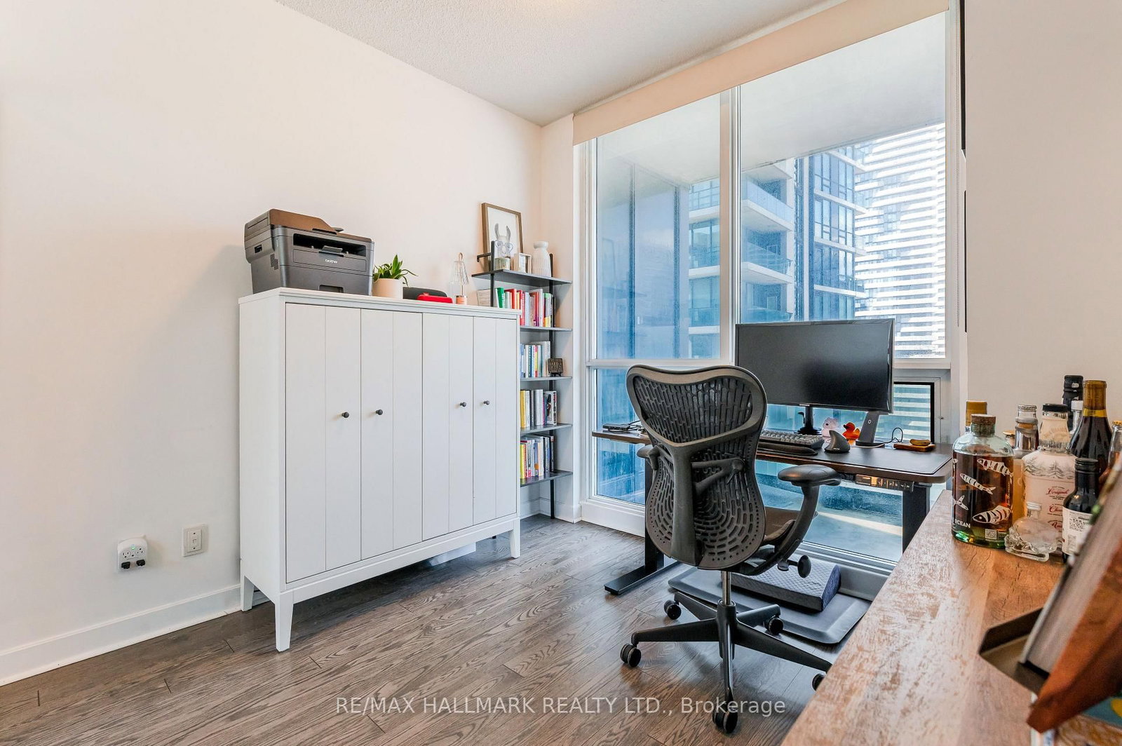 Condo for sale at 2211-18 Harbour Street, Toronto, Ontario, M6J 2Z6 - Waterfront Communities C1 - MLS: C13027698