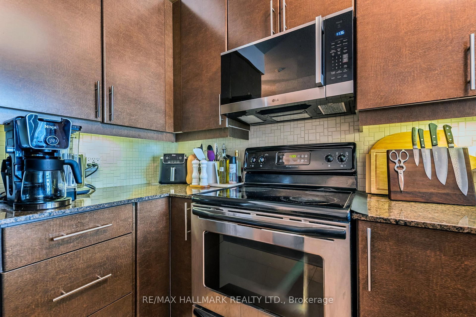 Condo for sale at 2211-18 Harbour Street, Toronto, Ontario, M6J 2Z6 - Waterfront Communities C1 - MLS: C13027698