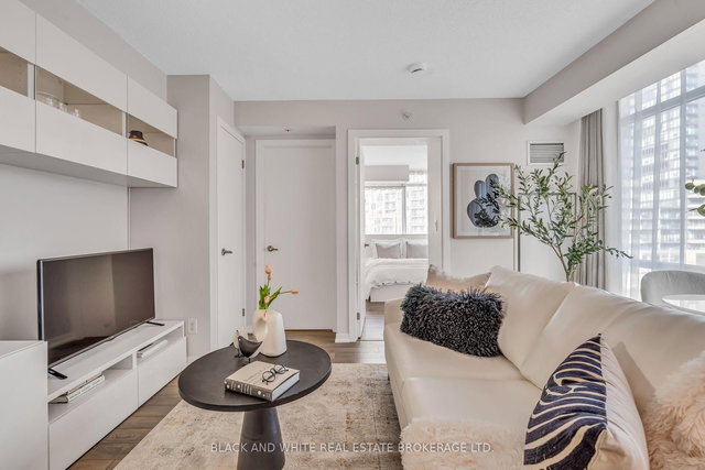 403 - 20 Joe Shuster Way