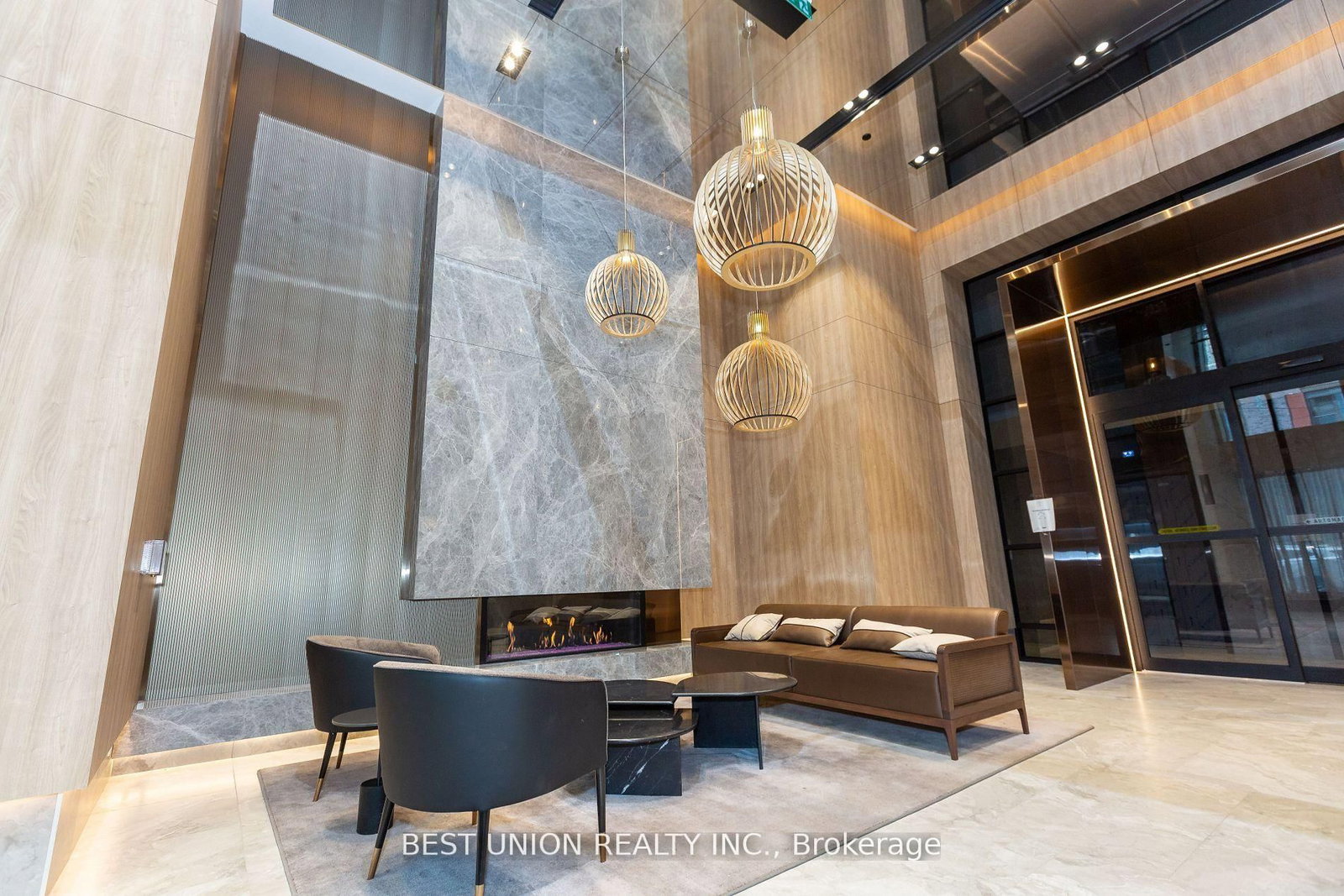 252 E Church Street E, Unit 4816 - Photo 2