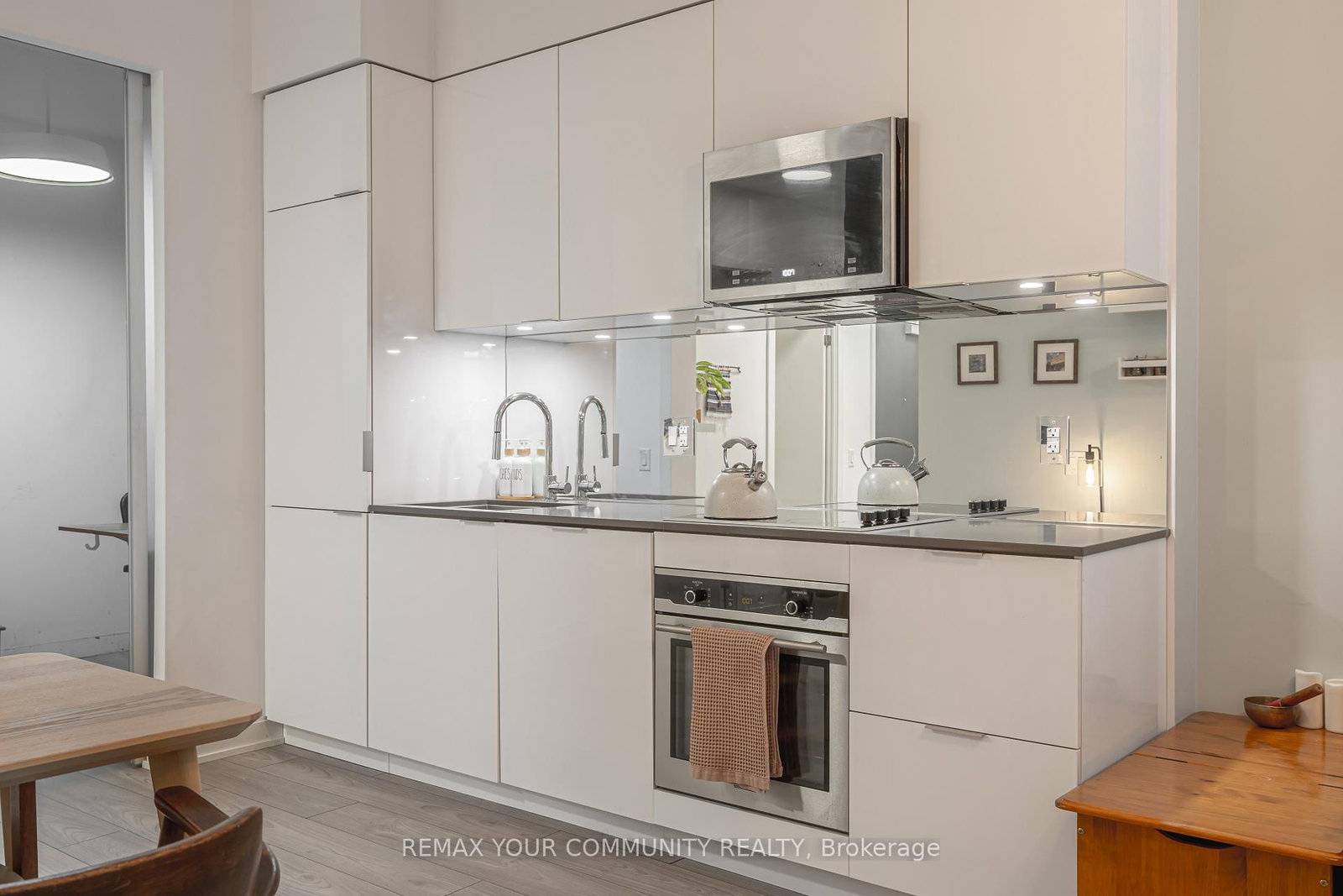 609 Avenue Road, Unit 201 - Photo 12