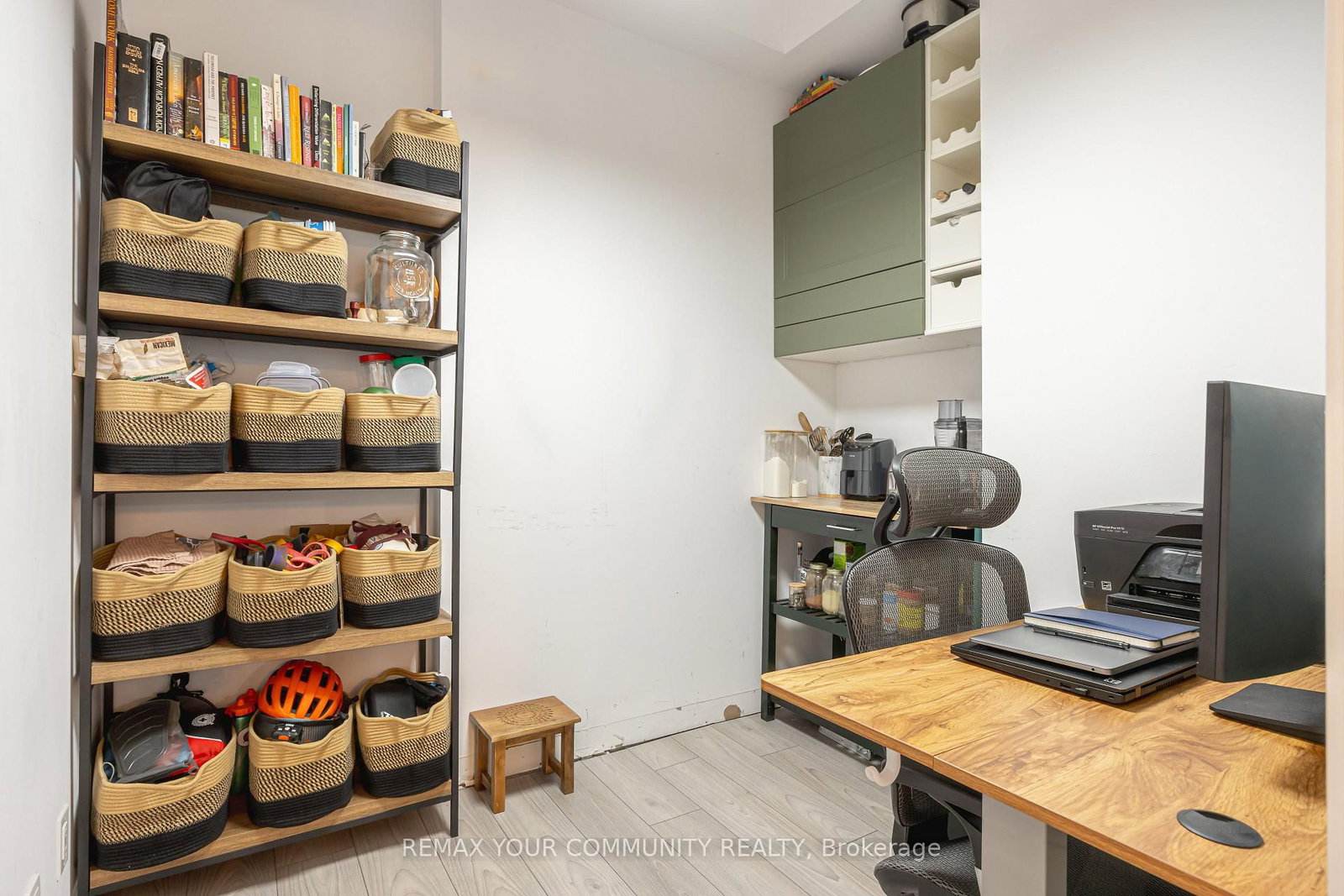 609 Avenue Road, Unit 201 - Photo 14