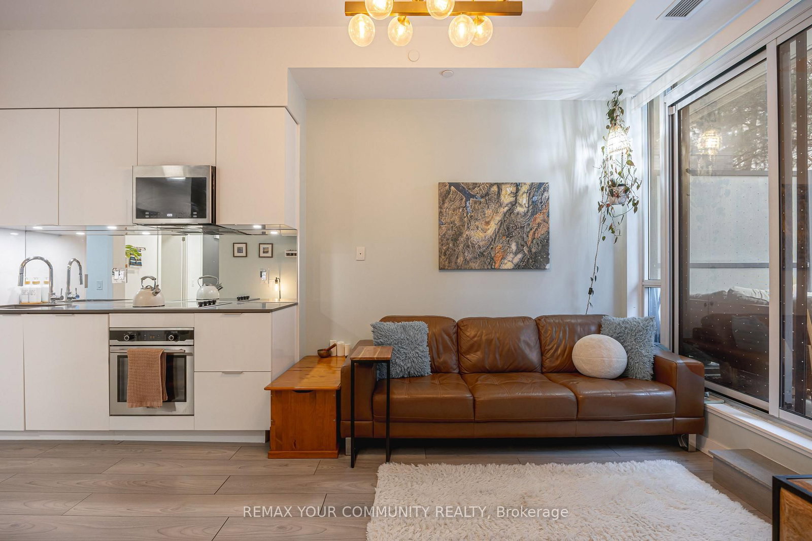 609 Avenue Road, Unit 201 - Photo 17