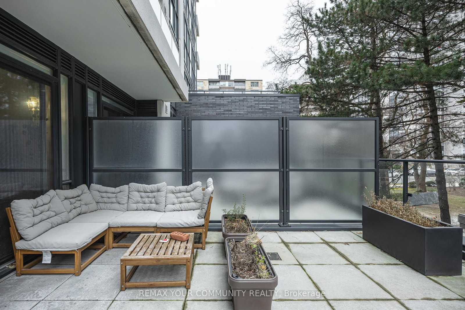 609 Avenue Road, Unit 201 - Photo 24