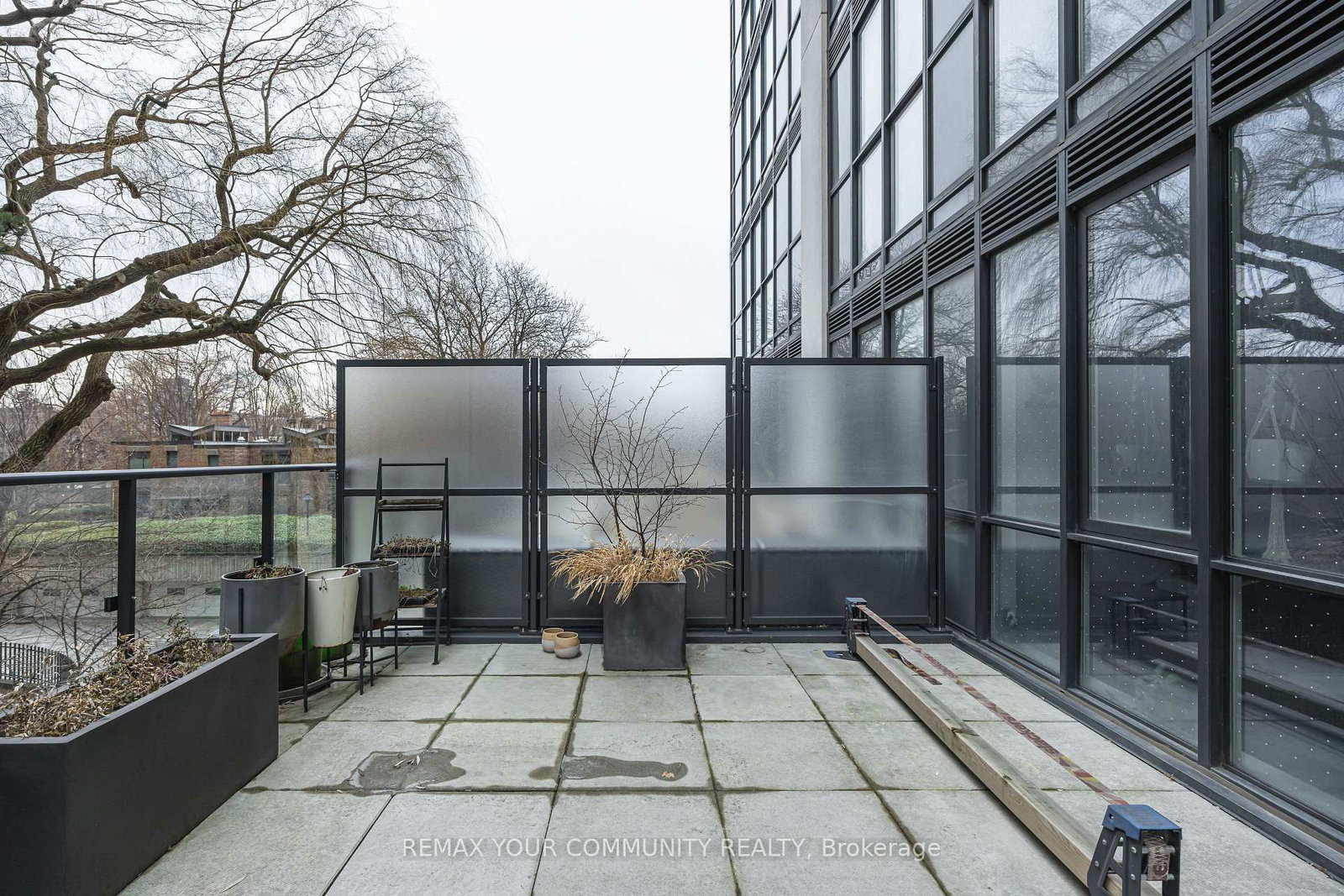 609 Avenue Road, Unit 201 - Photo 25