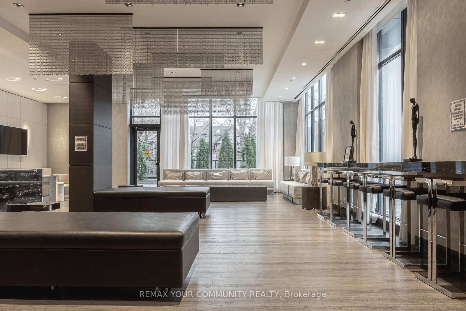 609 Avenue Road, Unit 201 - Photo 33