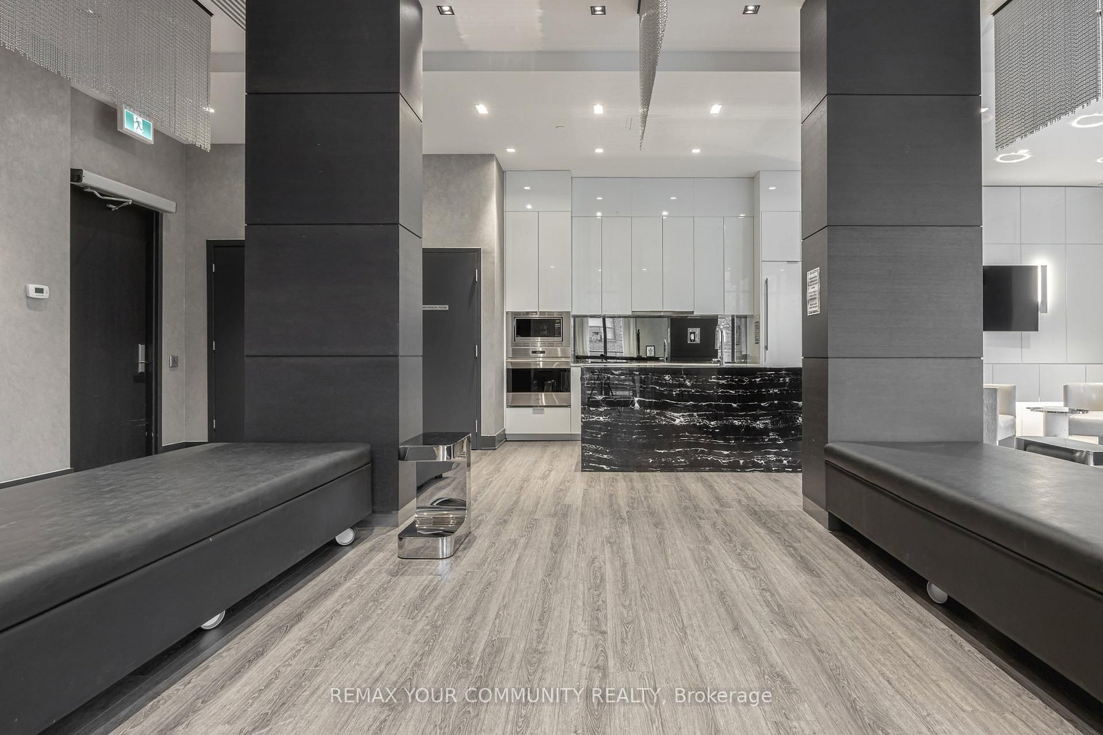 609 Avenue Road, Unit 201 - Photo 37