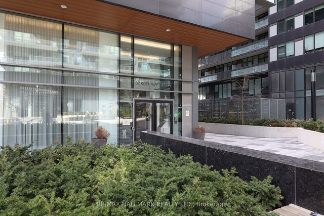 1407 - 39 Roehampton Avenue