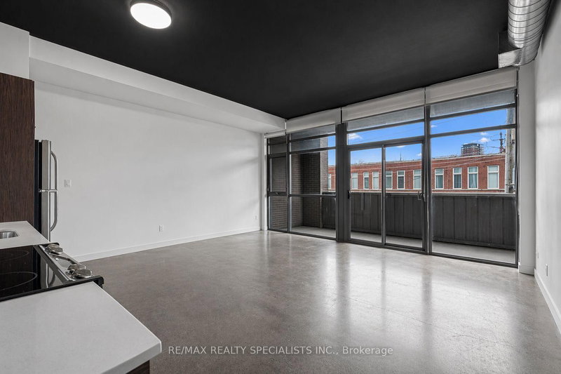 301 - 569 King Street E