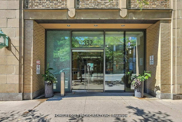 1202 - 832 Bay Street