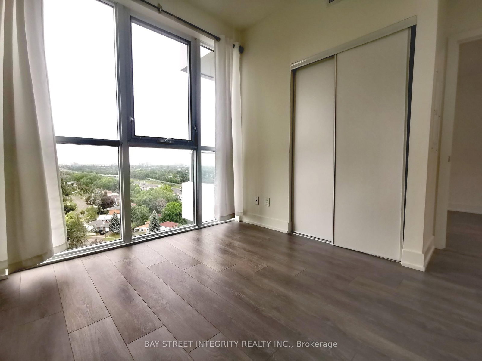 180 Fairview Mall Drive, Unit 1607 - Photo 9