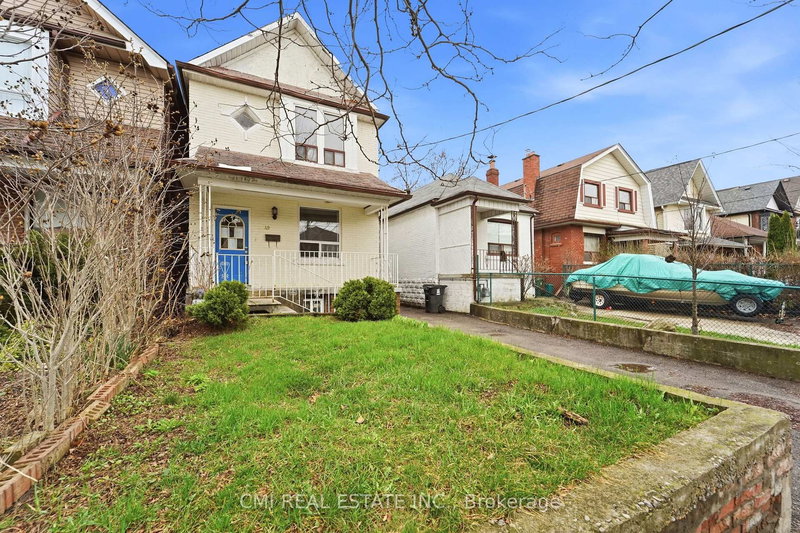 49 Holland Park Ave, Toronto, M6C 1M2 | Image 3