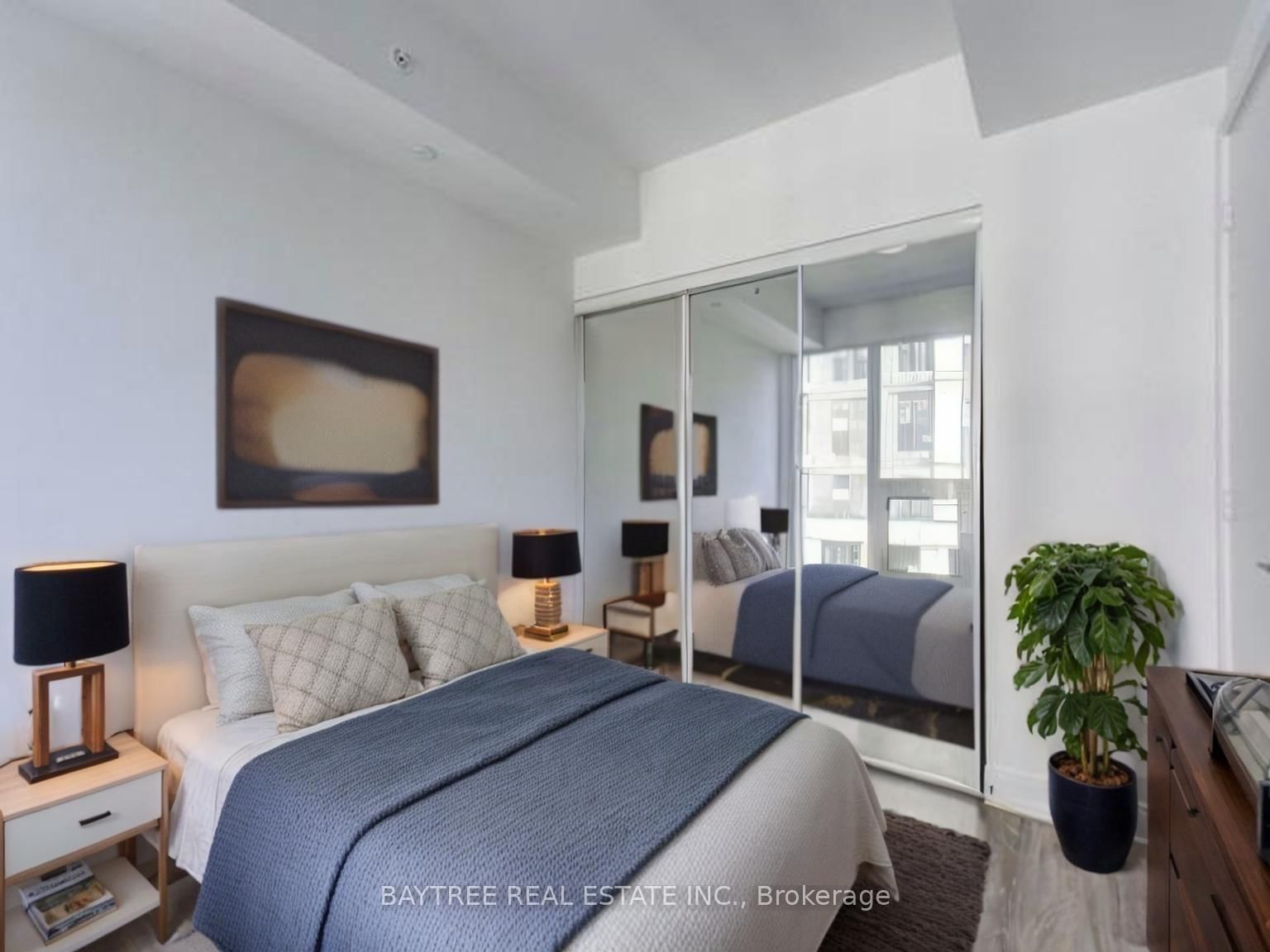 181 Dundas Street E, Unit 5612 - Photo 3