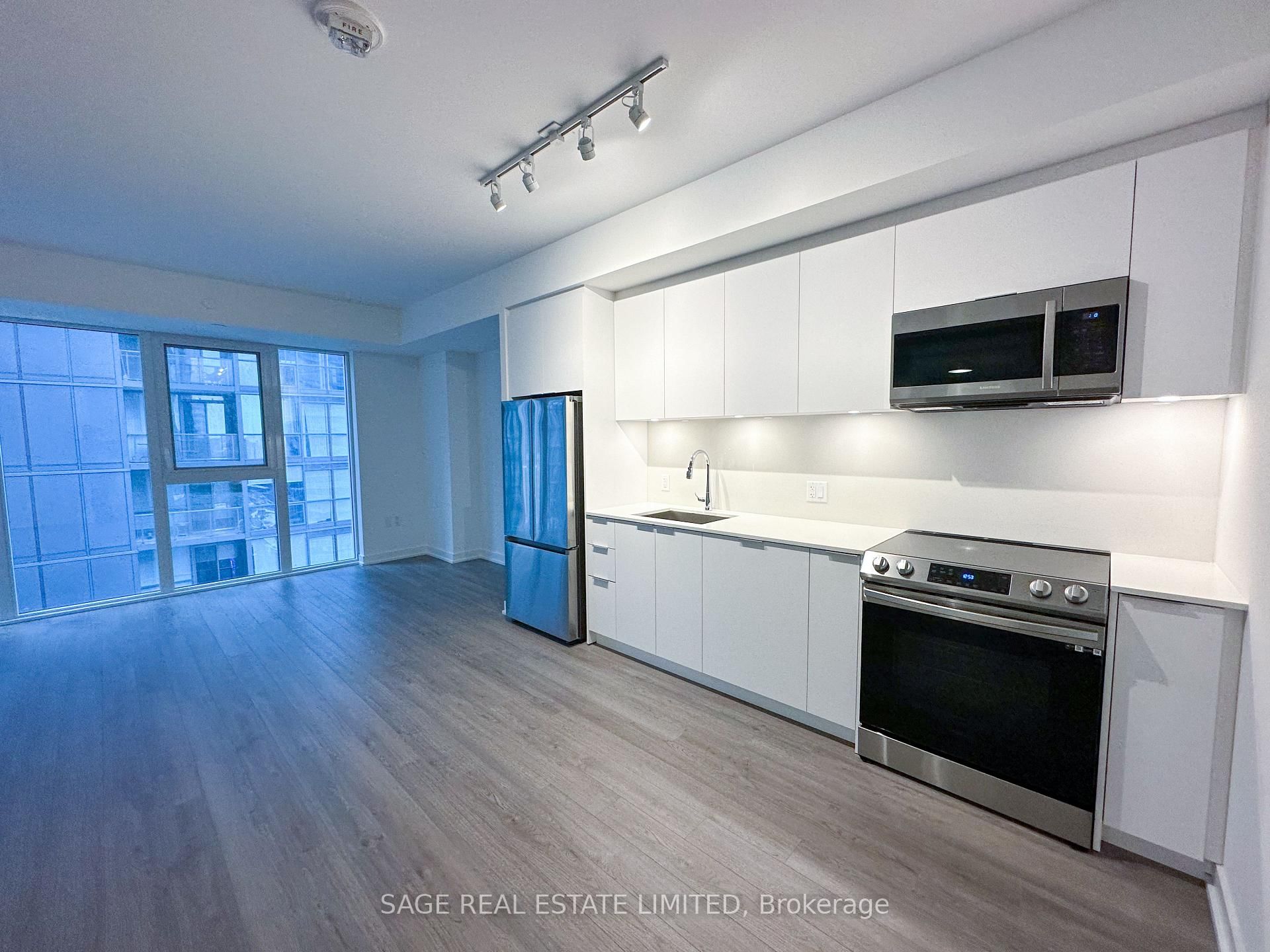 357 King Street W, Unit 2009