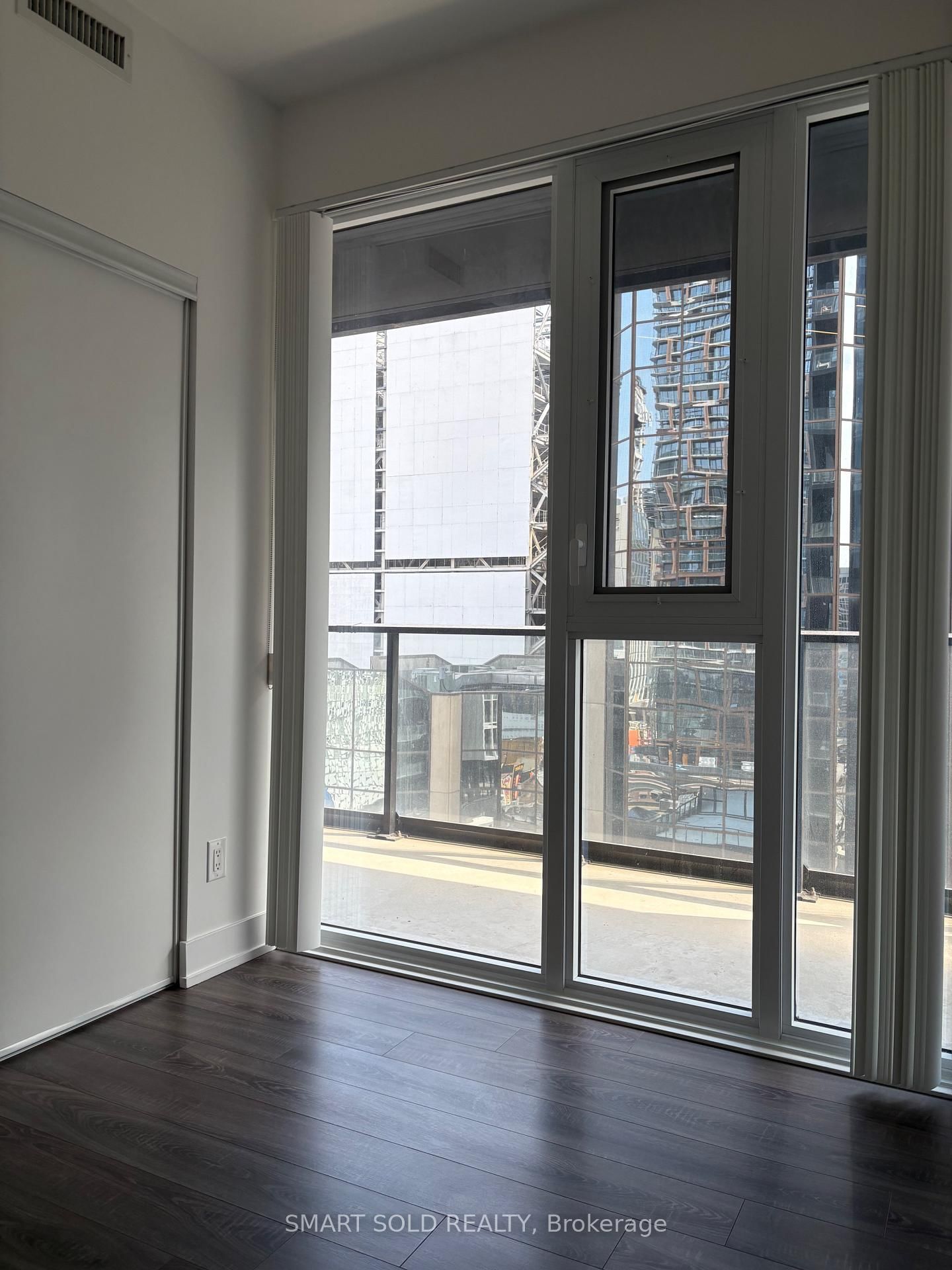 20 Edward Street, Unit 904 - Photo 15